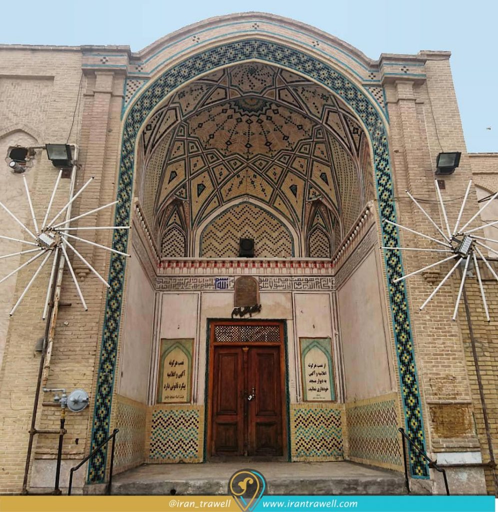 ورودی مسجد