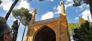 منار جنبان اصفهان
