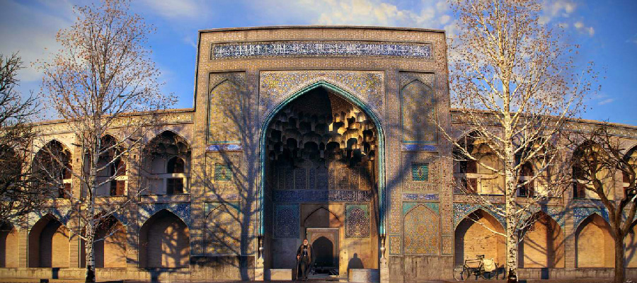 مدرسه چهارباغ | شاهکار کاشی کاری اصفهان