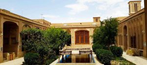 خانه تاریخی لاری های یزد